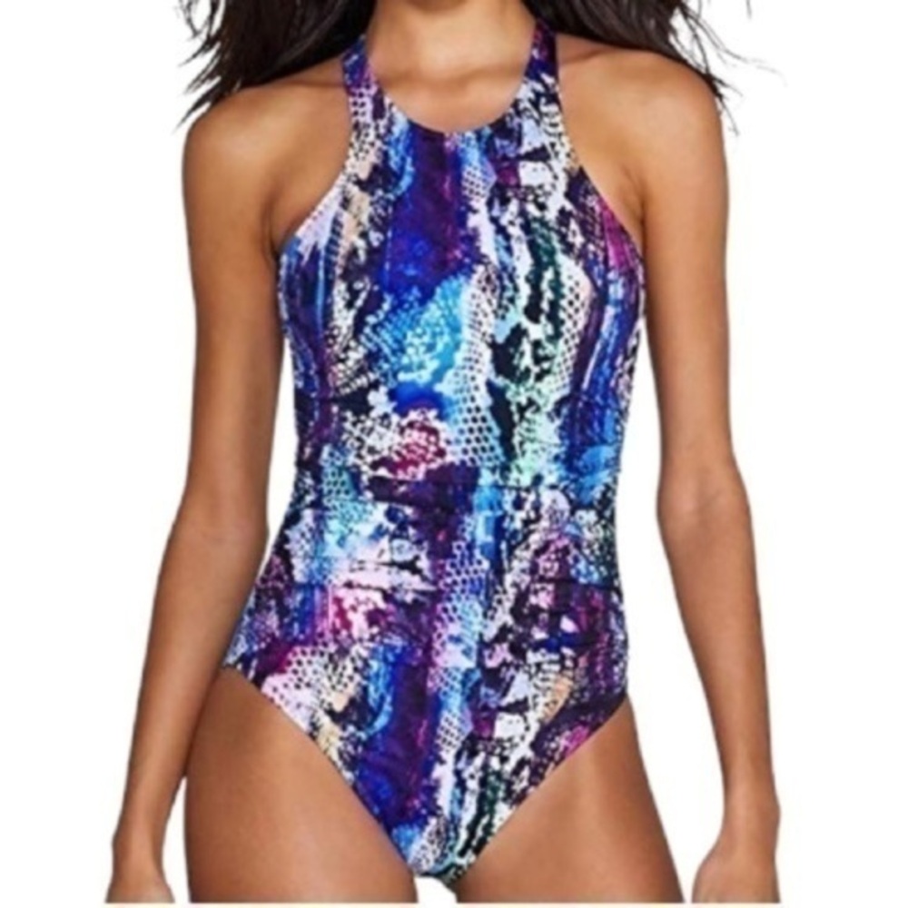 Magicsuit by Miraclesuit One
Piece Boa Danika Size 10